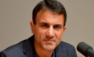 Κώστας Λαπαβίτσας: H παγκόσμια οικονομία στα πρόθυρα μεγάλης κρίσης! Στην Ελλάδα η ηγεσία, «σφυρίζει» ανέμελα! (podcast)